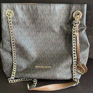 Michael Kors Medium Size Shoulder Bag
